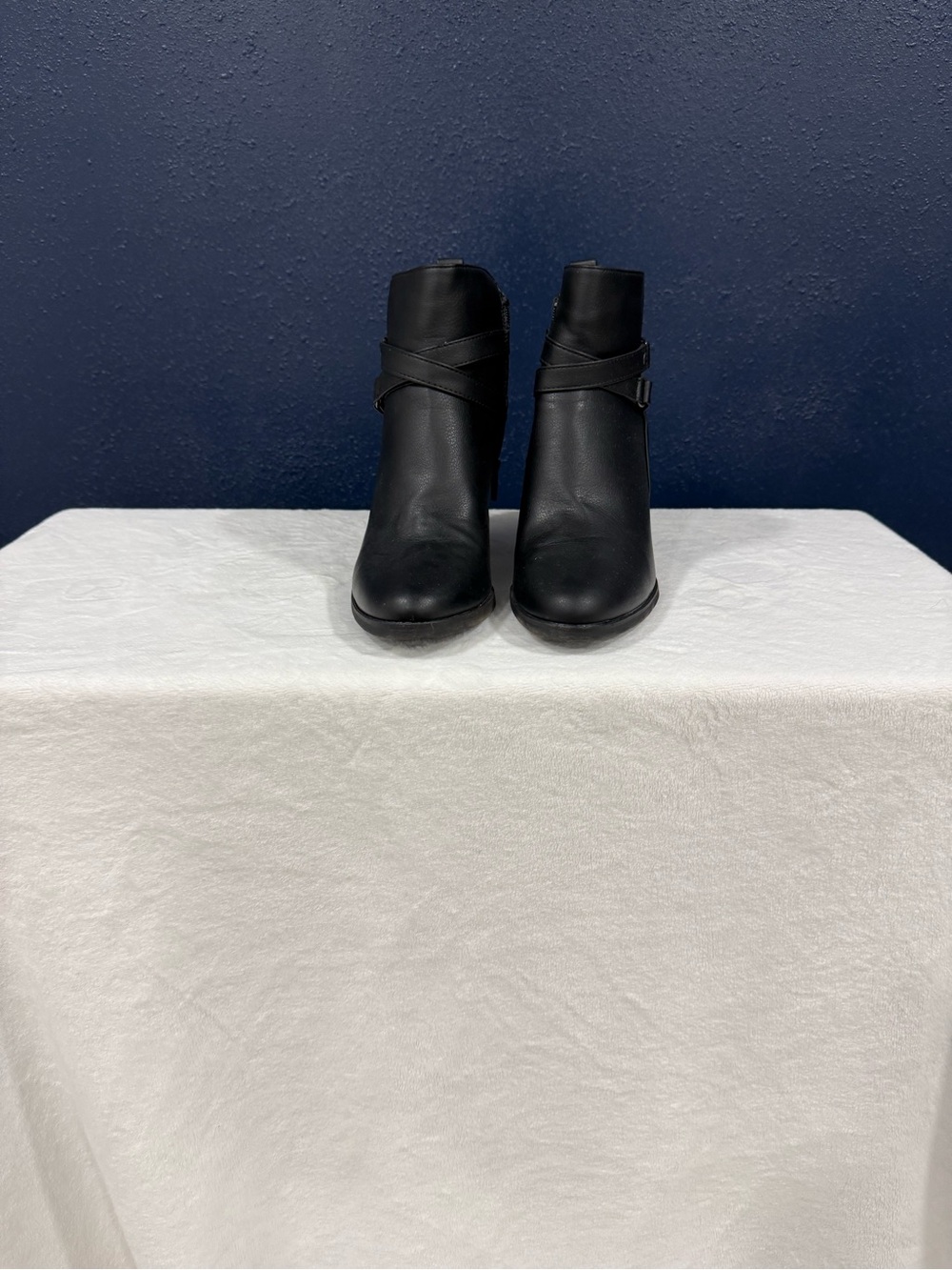 Women's Black Ankle Booties with Block Heel - Picture 2 of 4